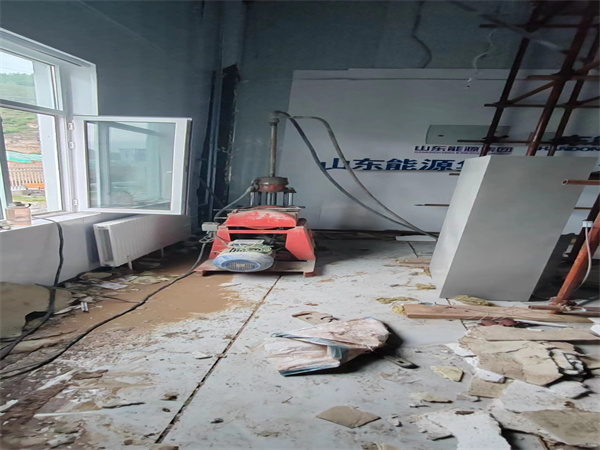 高明地基基础下沉墙体裂缝加固注浆顶升施工